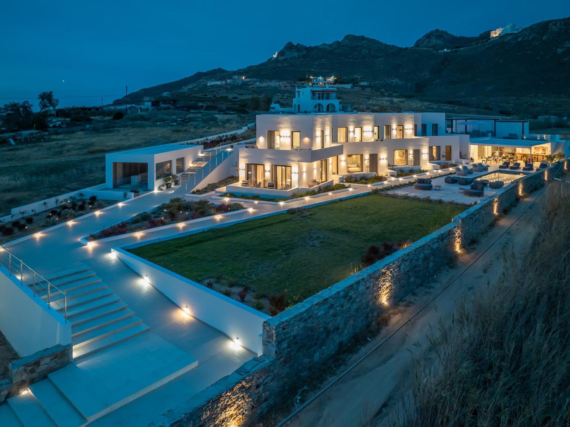 Horizon Luxury Suites Naxos City Exterior foto
